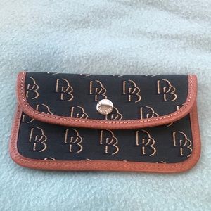 Dooney and Bourke coin purse